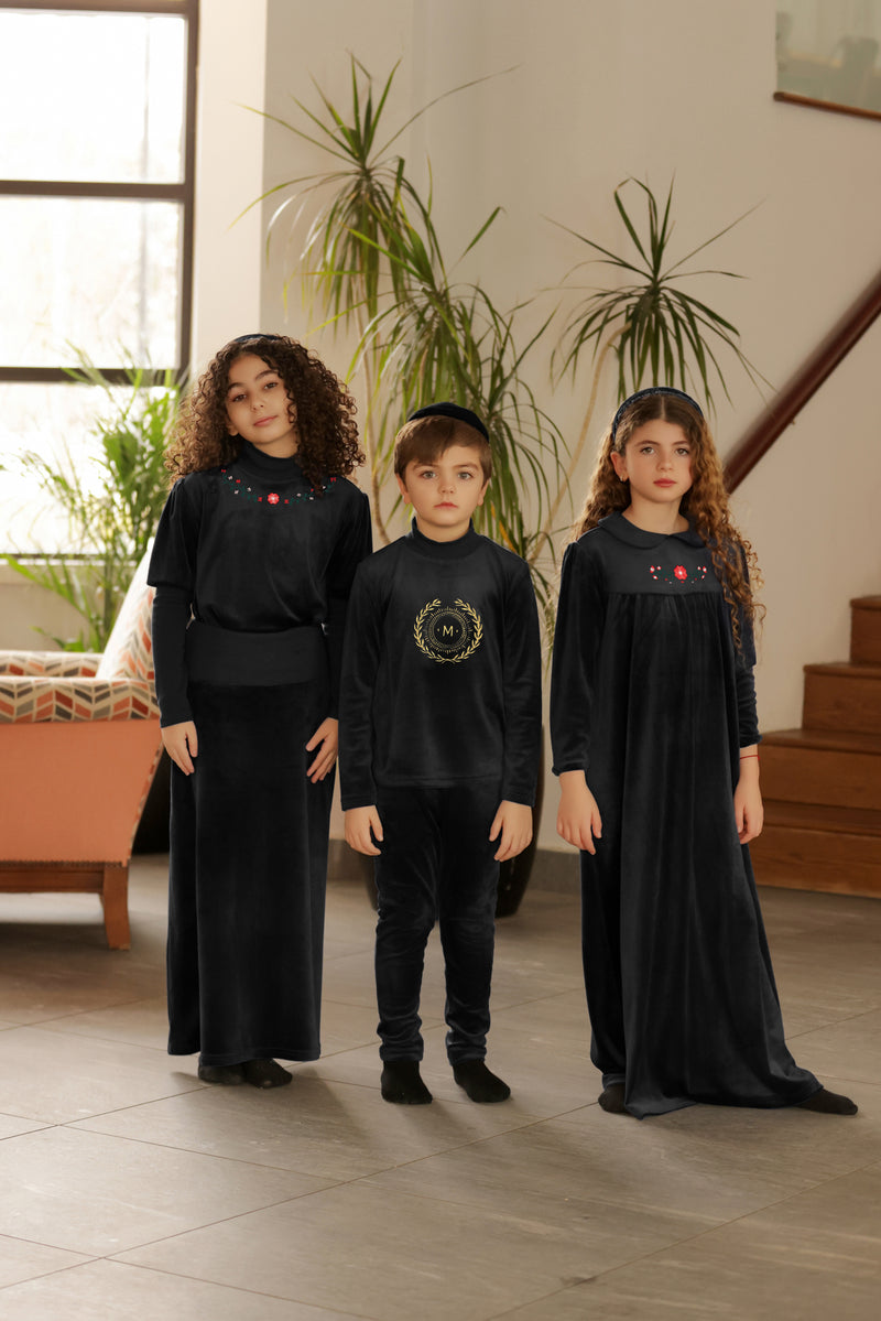 EMBROIDERED SHABBOS TEEN SET