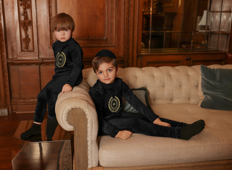EMBROIDERED SHABBOS SET - BOY